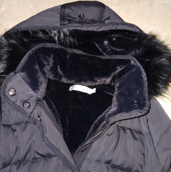 New Black Long Puffer Coat w. Fur Hood - Picture 10 of 14